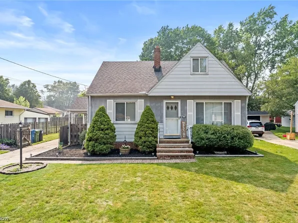 6332 Alexandria Dr, Parma Heights, OH 44130