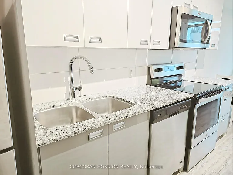 257 Hemlock St #417 — Photo 4