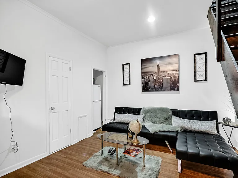 260 Quince St #1R — Photo 3