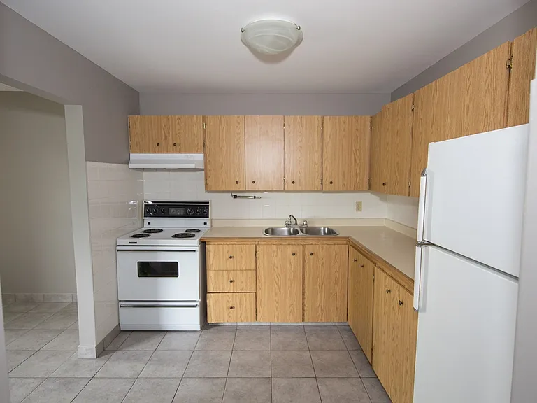 1310 Nesbitt Dr — Photo 5