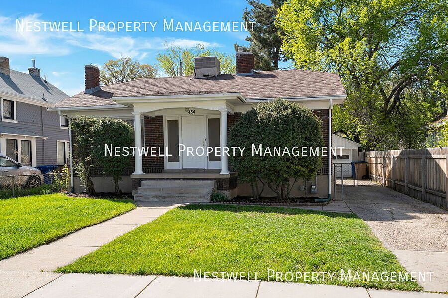1st image of 454 E Bryan Ave