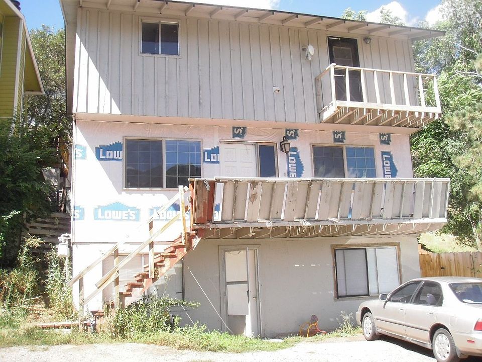 2nd image of 464 Mountain Shadows Dr