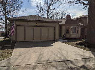 9641 Reeder Pl, Overland Park, KS 66214