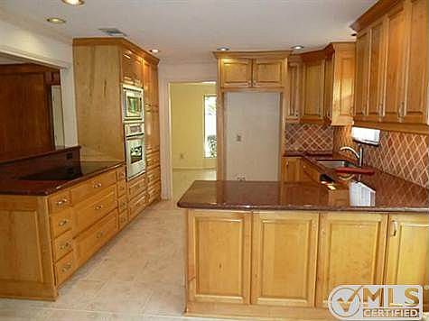 4th image of 807 Willow Crest Dr