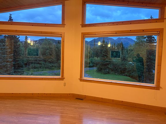 5th image of 12730 Langman Cir