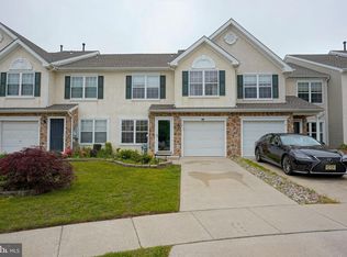 8 Saw Mill Dr, Mount Laurel, NJ 08054