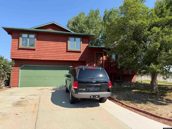 6540 Indian Wells Dr, Casper, WY 82604