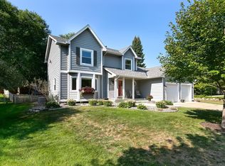 8511 Saratoga Ln, Eden Prairie, MN 55347