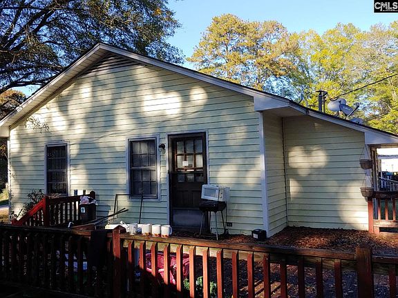 4th image of 319 1/2 Forest Hills Dr