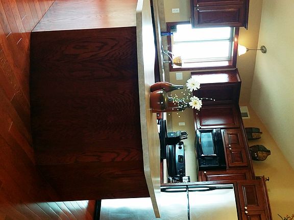 2nd image of 1591 Peach Ct NE