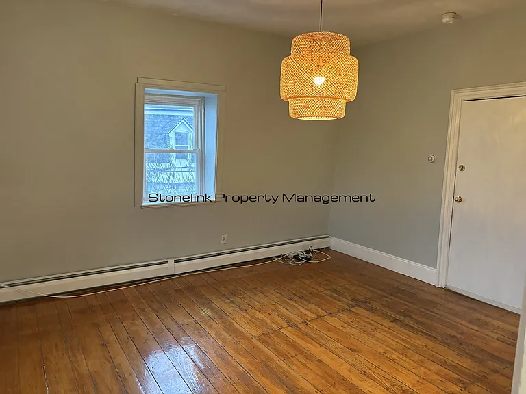 124-126 Vinton St — Photo 5