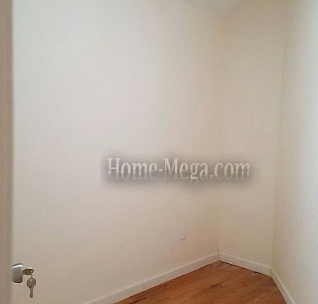 4th image of 143-30 Farmers Blvd #11