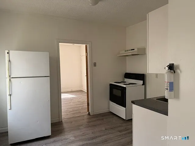 27 N Main St #1 — Photo 3