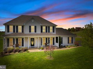 21 Freezeland Manor Dr, Linden, VA 22642