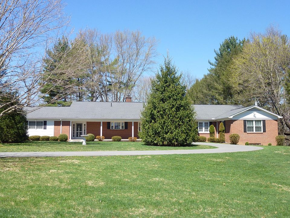 1st image of 134 Sunset Dr