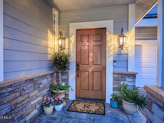 3rd image of 779 Aspen Oak Ct