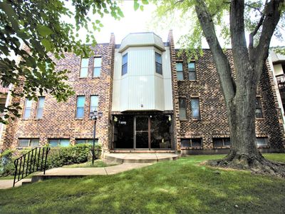 2210 Country Club Dr APT 26, Woodridge, IL, 60517