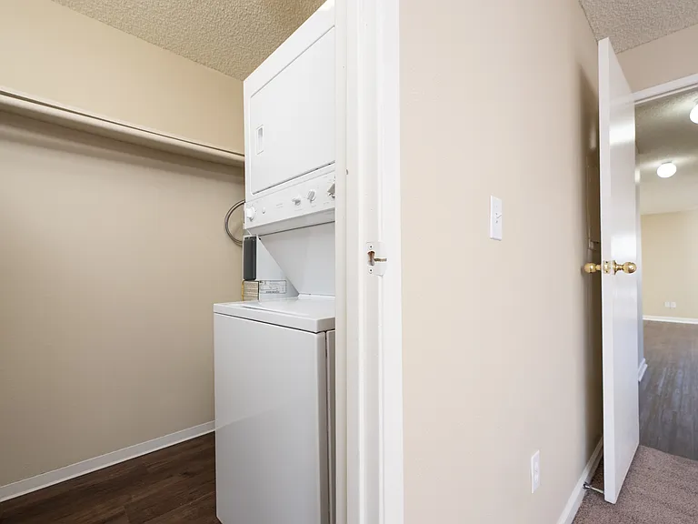 1 Bed 1 Bath Standard - 652 Sq Ft 1 Bed 1 Bath Standard - 652 Sq Ft