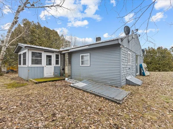 83 East Salem Drive, Derby, VT 05829