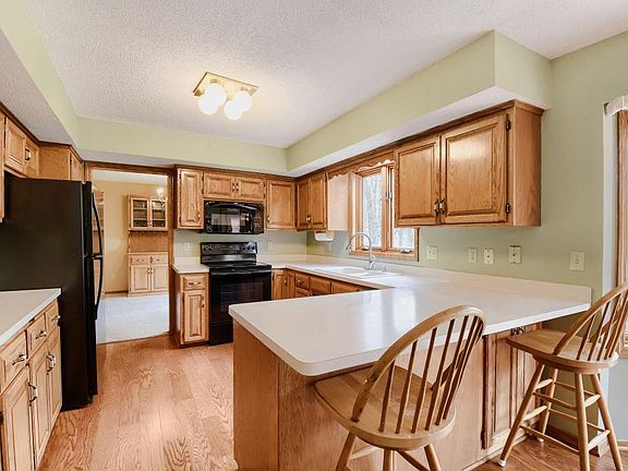 4th image of 1294 138th Ln NW