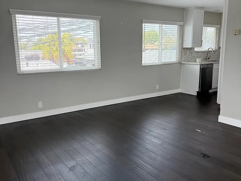 228 Avenida Serra #A — Photo 5