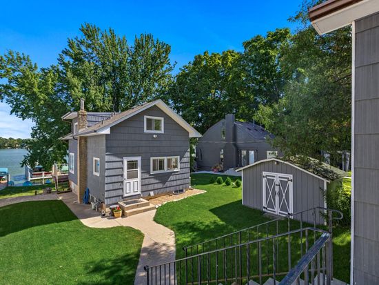 5052 Edgewater Dr, Mound, MN 55364