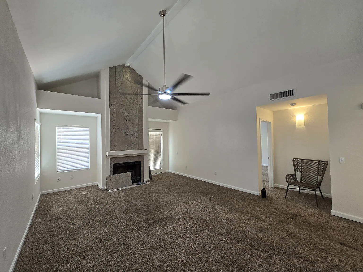 2 bed, 1441 sqft, $1,800 — Photo 2