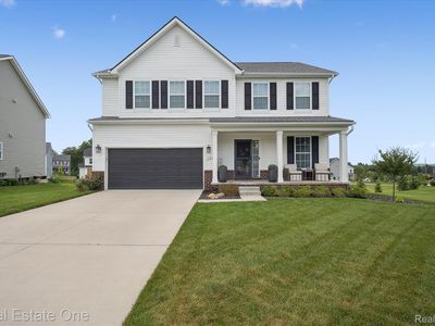 122 Saddleback Ct, White Lake, MI, 48386