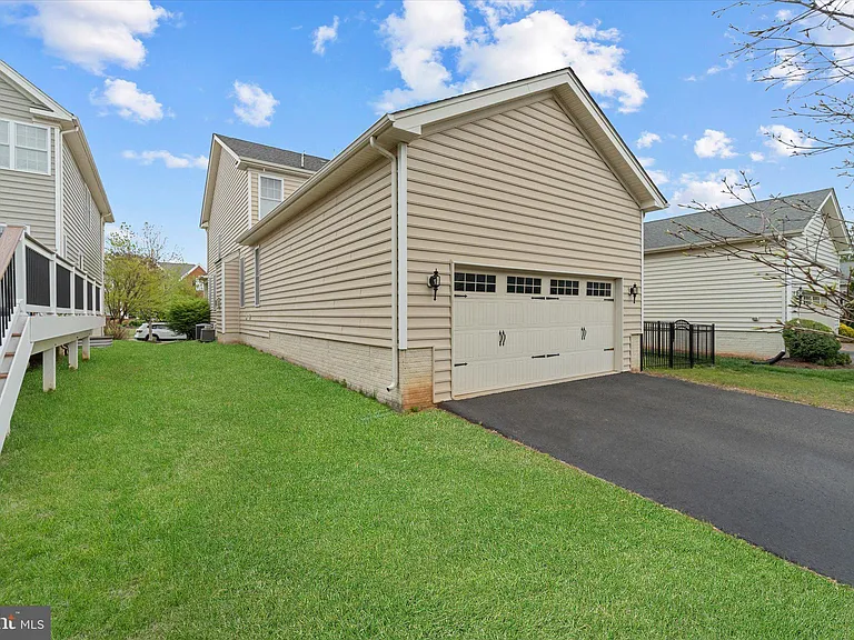 15119 Kroll Ln — Photo 45
