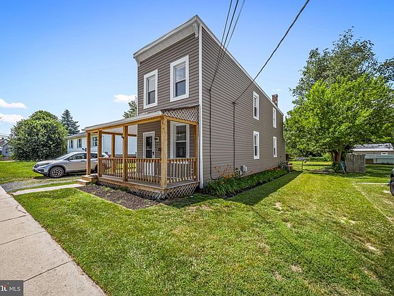 3rd image of 204 Mace Ave