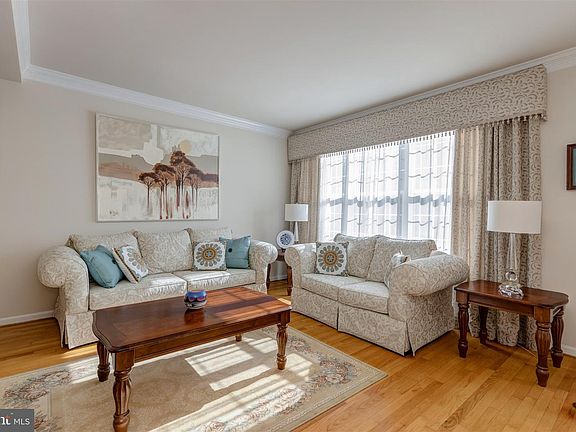 2nd image of 6262 Taliaferro Way