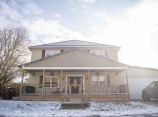 17522 Fork St, Buchtel, OH