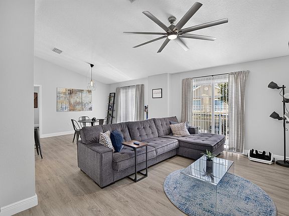 4th image of 6746 Breezy Palm Dr
