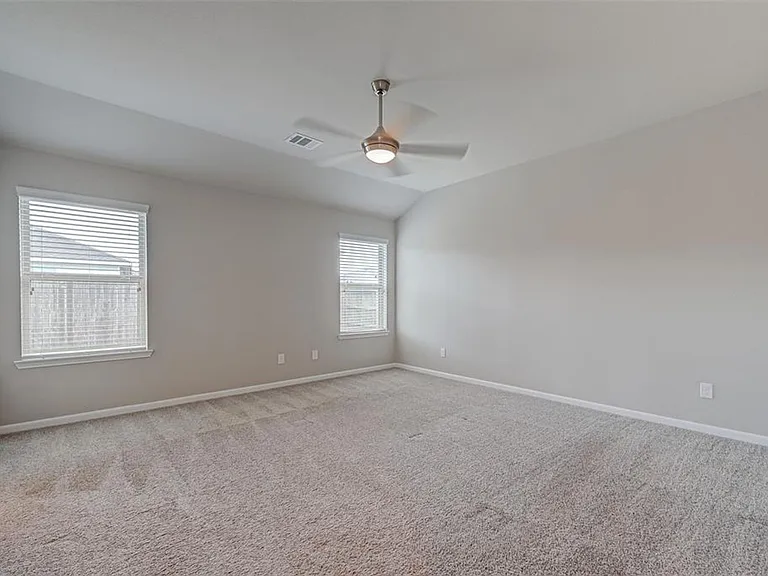 2206 Mirror Ridge Ct — Photo 18