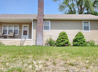 918 18th St, Gothenburg, NE 69138