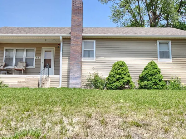 918 18th St, Gothenburg, NE 69138
