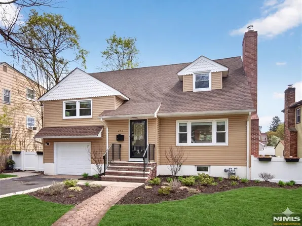 247 Steilen Ave, Ridgewood, NJ 07450