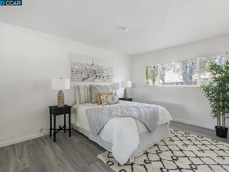 2600 Jones Rd #1 — Photo 18