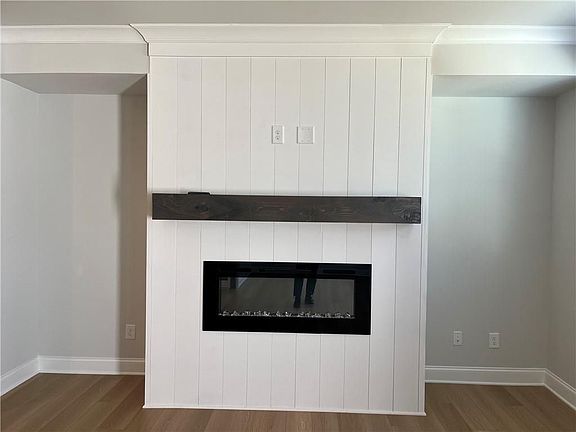 4th image of 4640 Cypress Park Dr