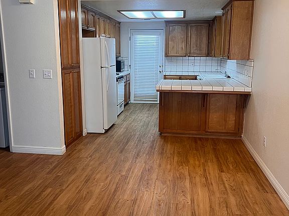 5th image of 2631-2633 S Maselli St W #5404-5406