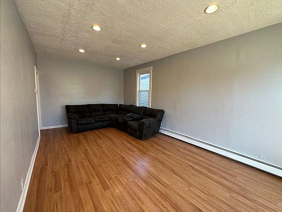3rd image of 61 Harrison Ave Floor 1