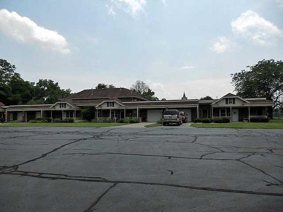 2nd image of 2126 W Black Creek Valley Rd APT D