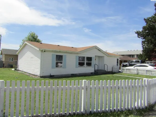 1504 W Clark St, Pasco, WA 99301