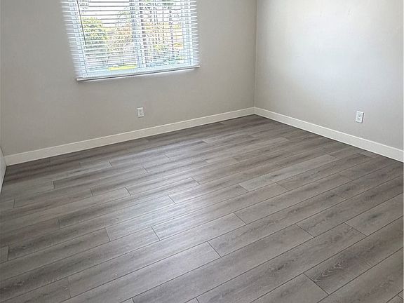4th image of 15121 Woodruff Pl
