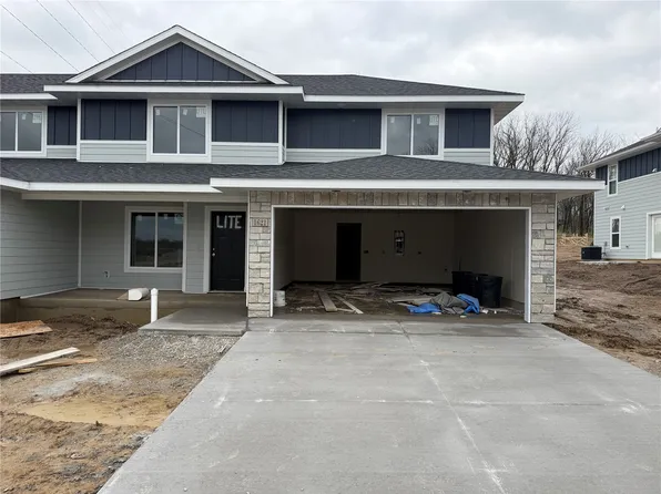 1621 Mitchell Pl, North Liberty, IA 52317