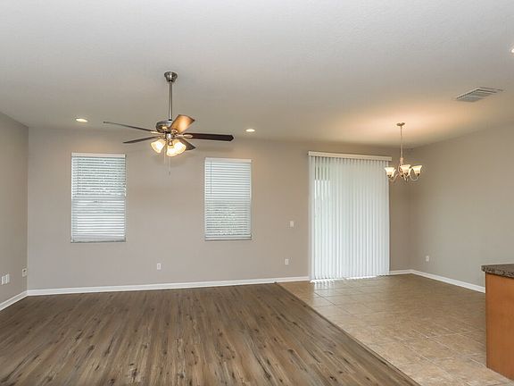 3rd image of 806 Fern Leaf Dr