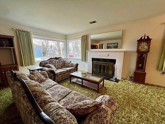 2nd image of 105 W 4th Ave