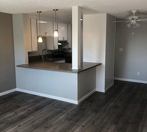 2nd image of 3930 Louisiana St #4