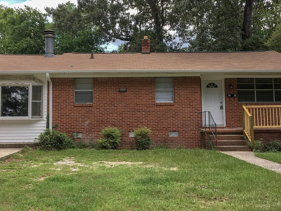 2707 Holt Dr