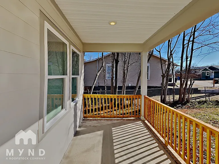 616 Newbern Ave — Photo 5